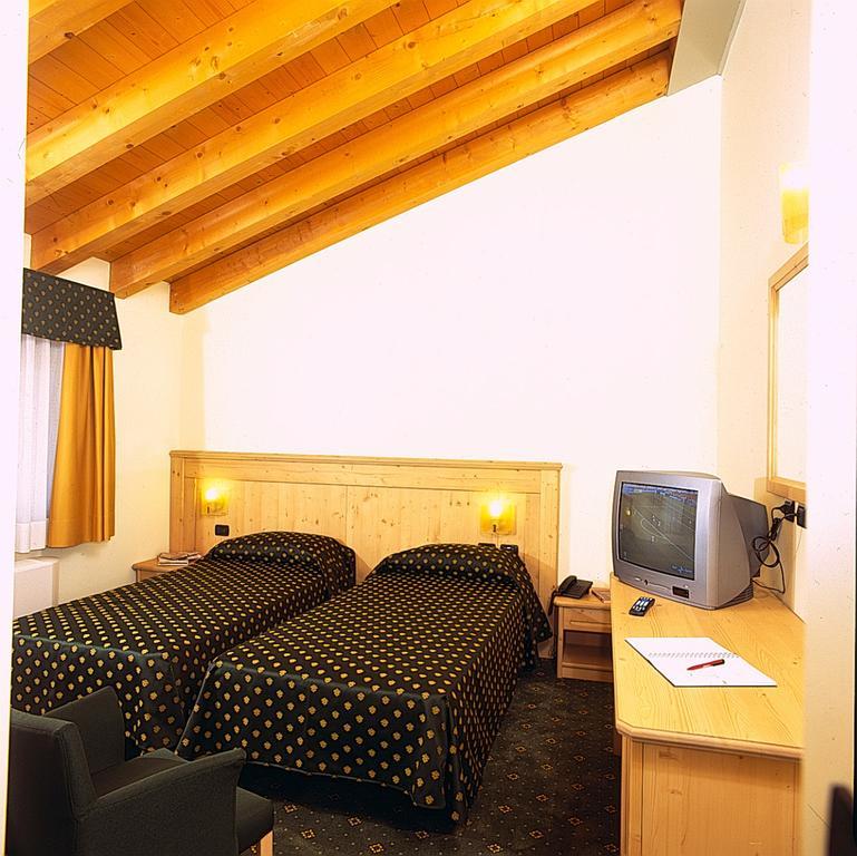 Hotel Dall'Ongaro Ghirano Экстерьер фото