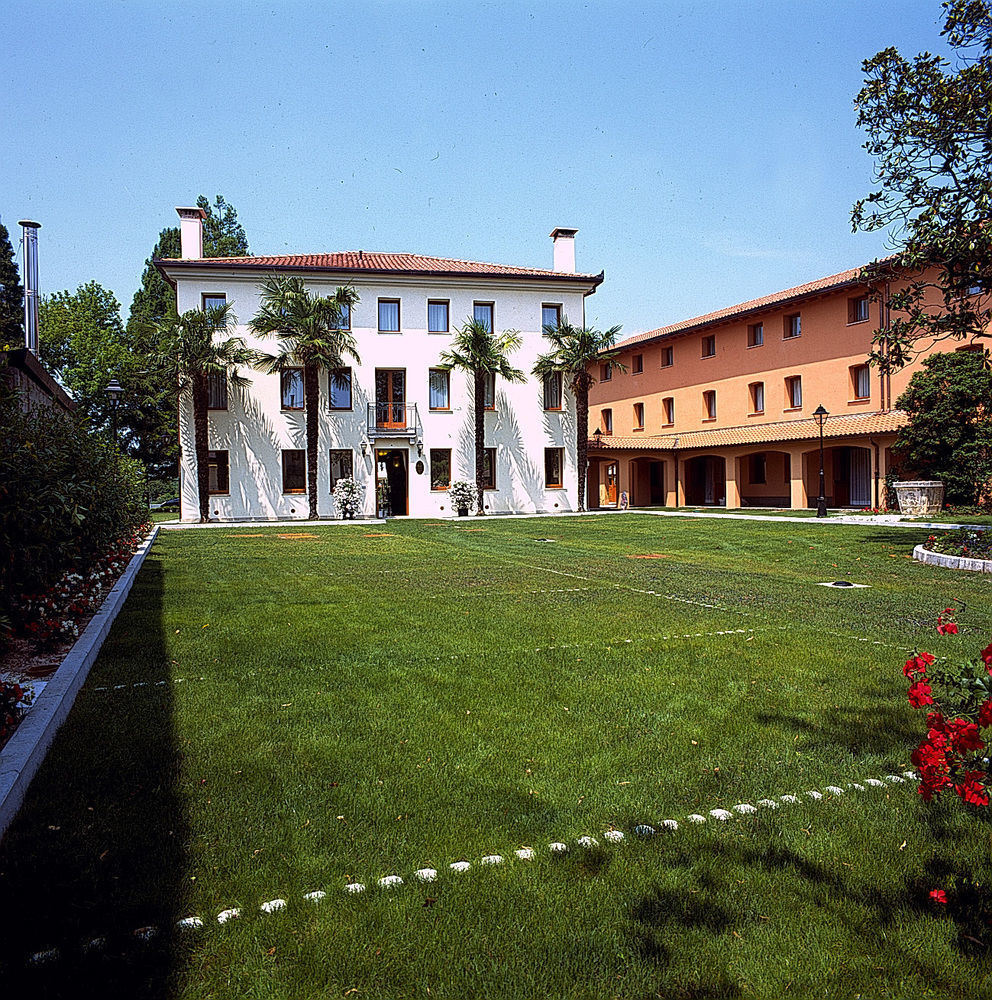 Hotel Dall'Ongaro Ghirano Экстерьер фото