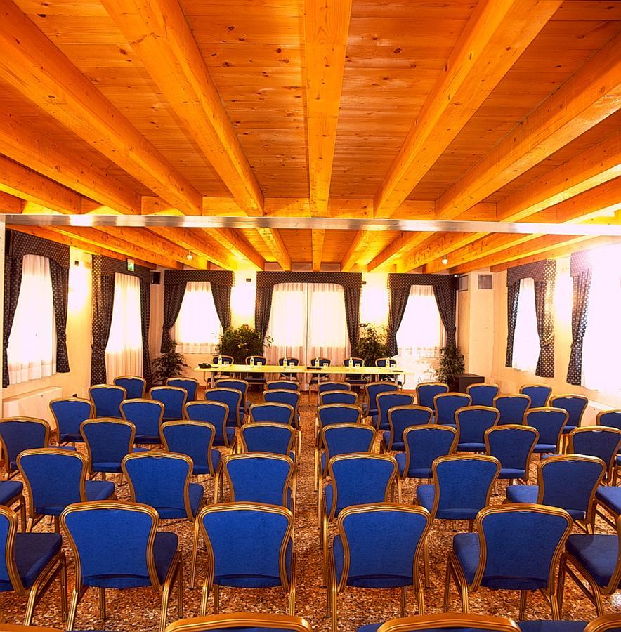 Hotel Dall'Ongaro Ghirano Экстерьер фото