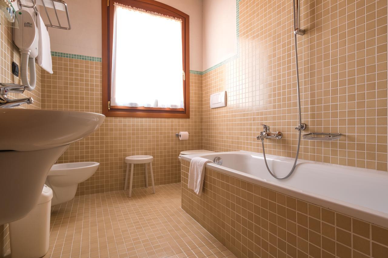 Hotel Dall'Ongaro Ghirano Экстерьер фото